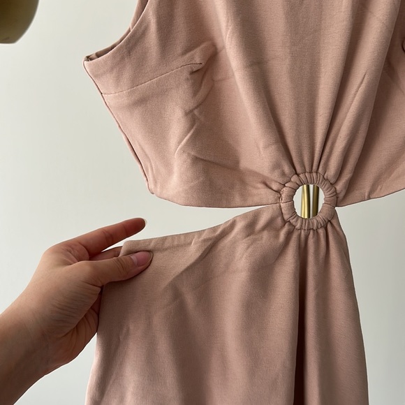 Cutout midi dress - Australian brand KOOKAI - Picture 3 of 5